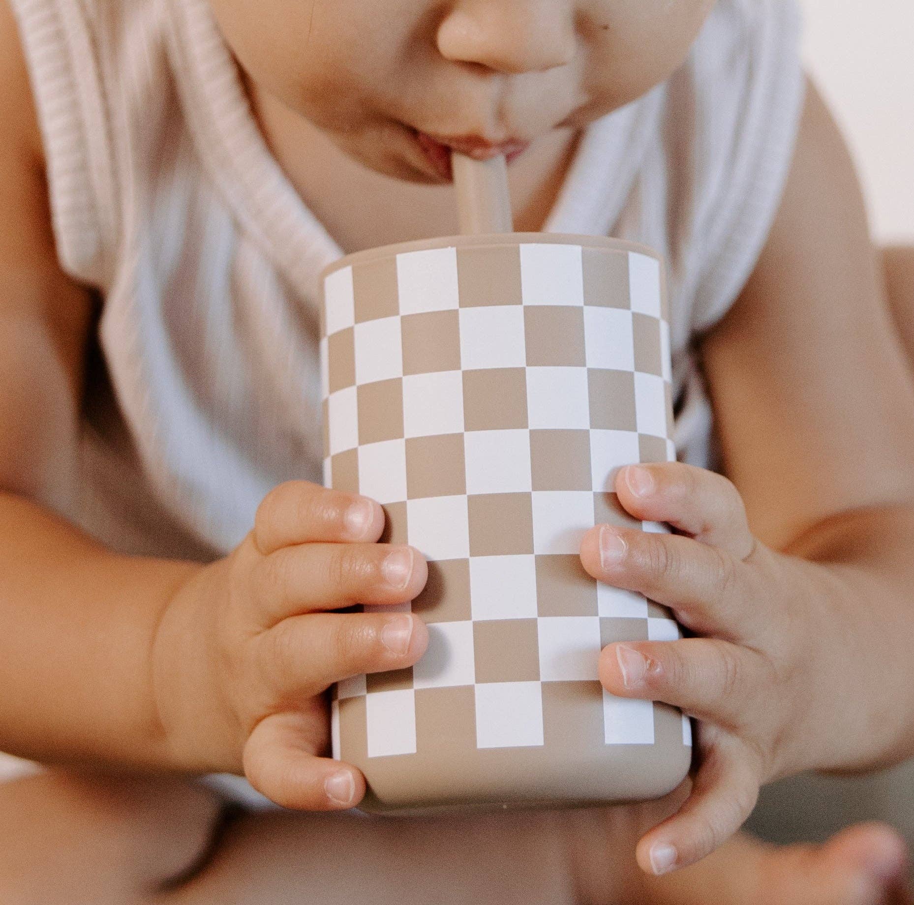 Checkered Straw Cups