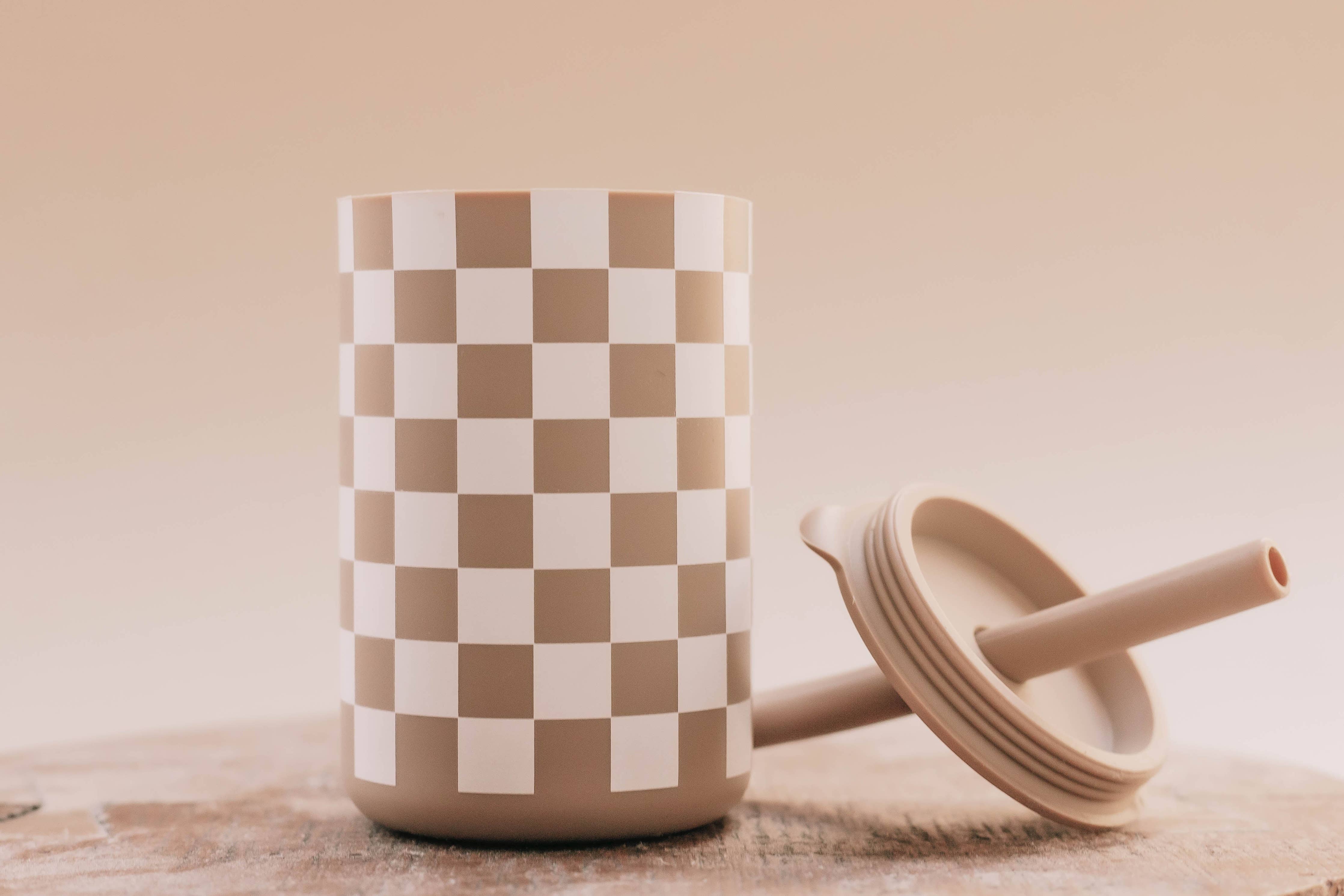 Checkered Straw Cups